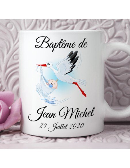 Tasse Mug Cadeau Baptême Personnalisable Prénom et Date - Cigogne portant un Bébé - à Personnaliser Naissance Enfant 